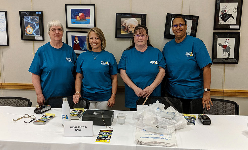 The volunteers from Shore United Bank.